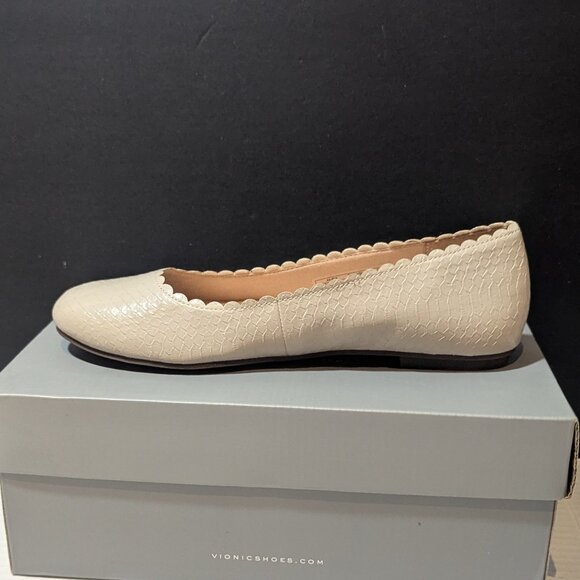 Vionic Julietta Ballet Flats Snake Embossed Cream 8 NEW - Picture 3 of 10